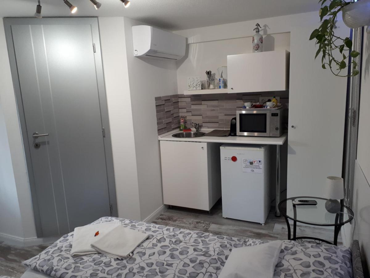Mini Vendeghaz Budaoers Exterior foto